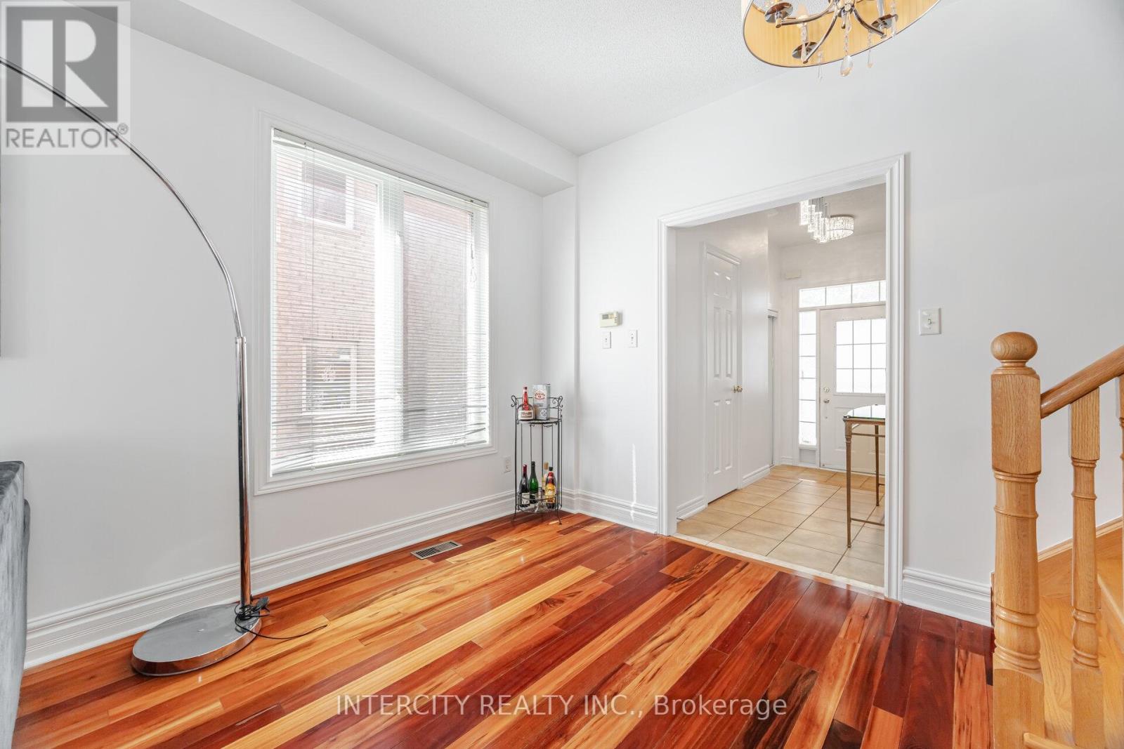 Photo 7 of 167 Terra Road, Vaughan ON