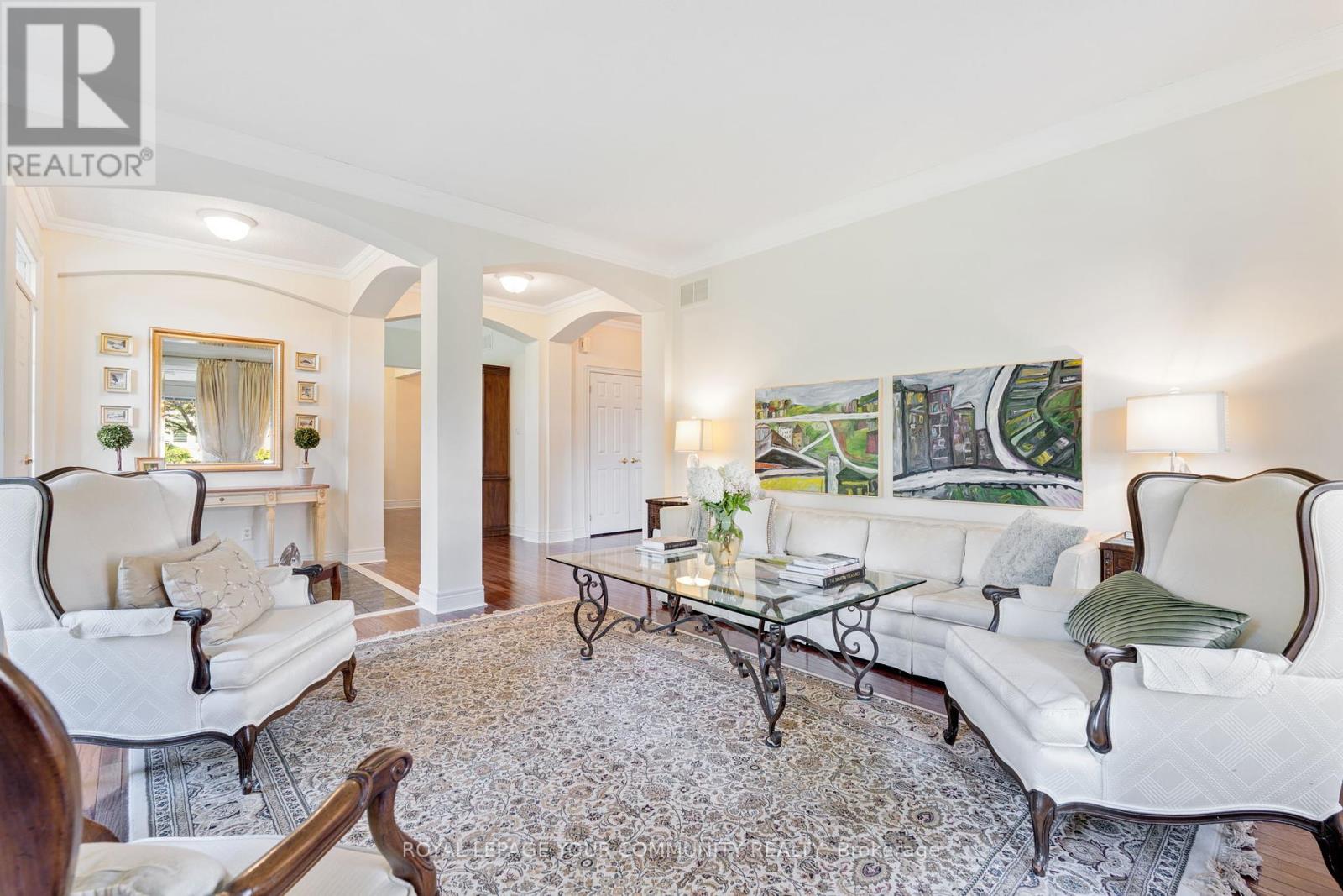 Photo 10 of 27 Faldos Flight, Whitchurchstouffville ON
