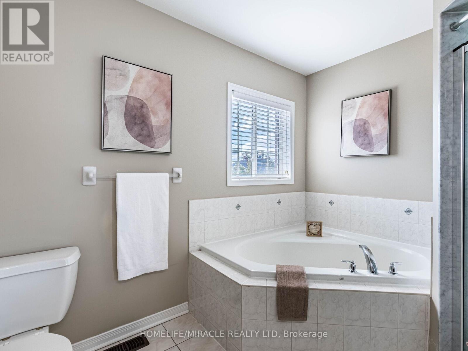 Photo 37 of 1 Kettlewell Crescent, Brampton ON