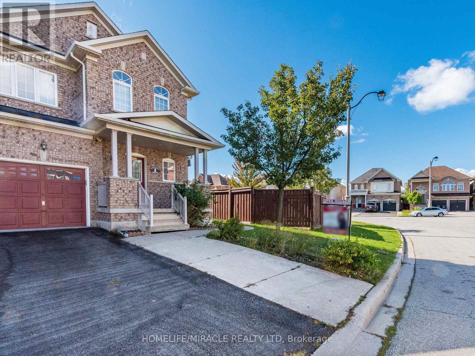 Photo 9 of 1 Kettlewell Crescent, Brampton ON