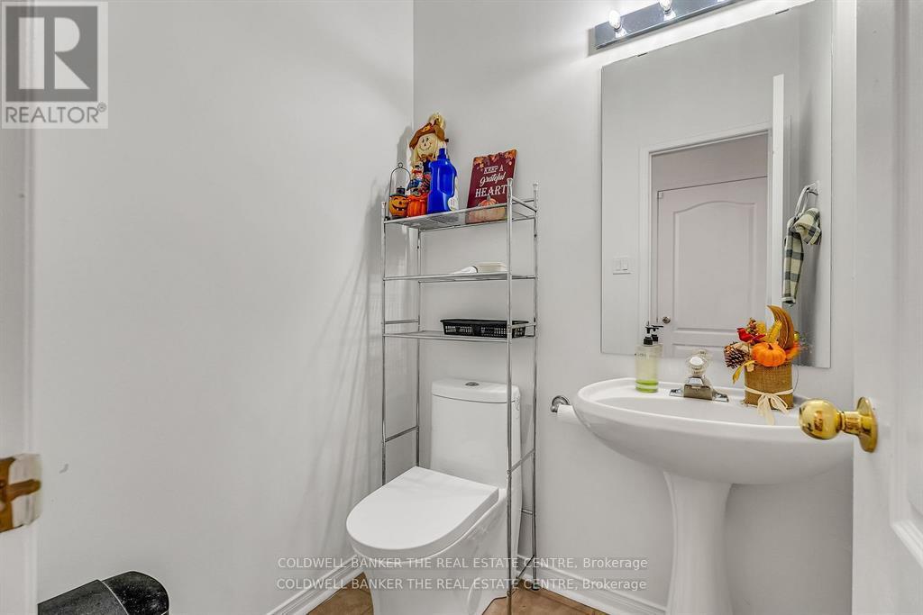 Photo 11 of Upper 6986 Haines Artist Way, Mississauga ON