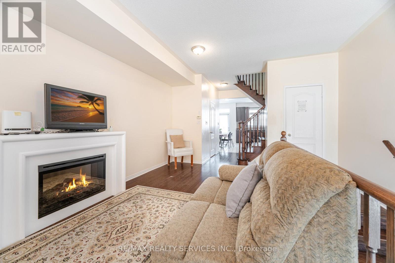 Photo 12 of 196 Inspire Boulevard, Brampton ON