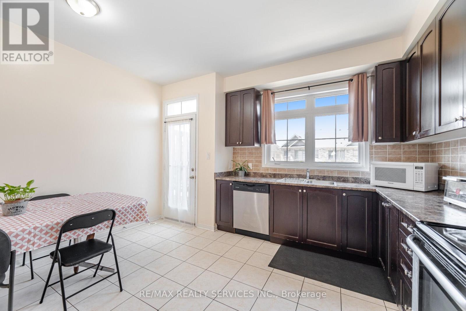Photo 16 of 196 Inspire Boulevard, Brampton ON