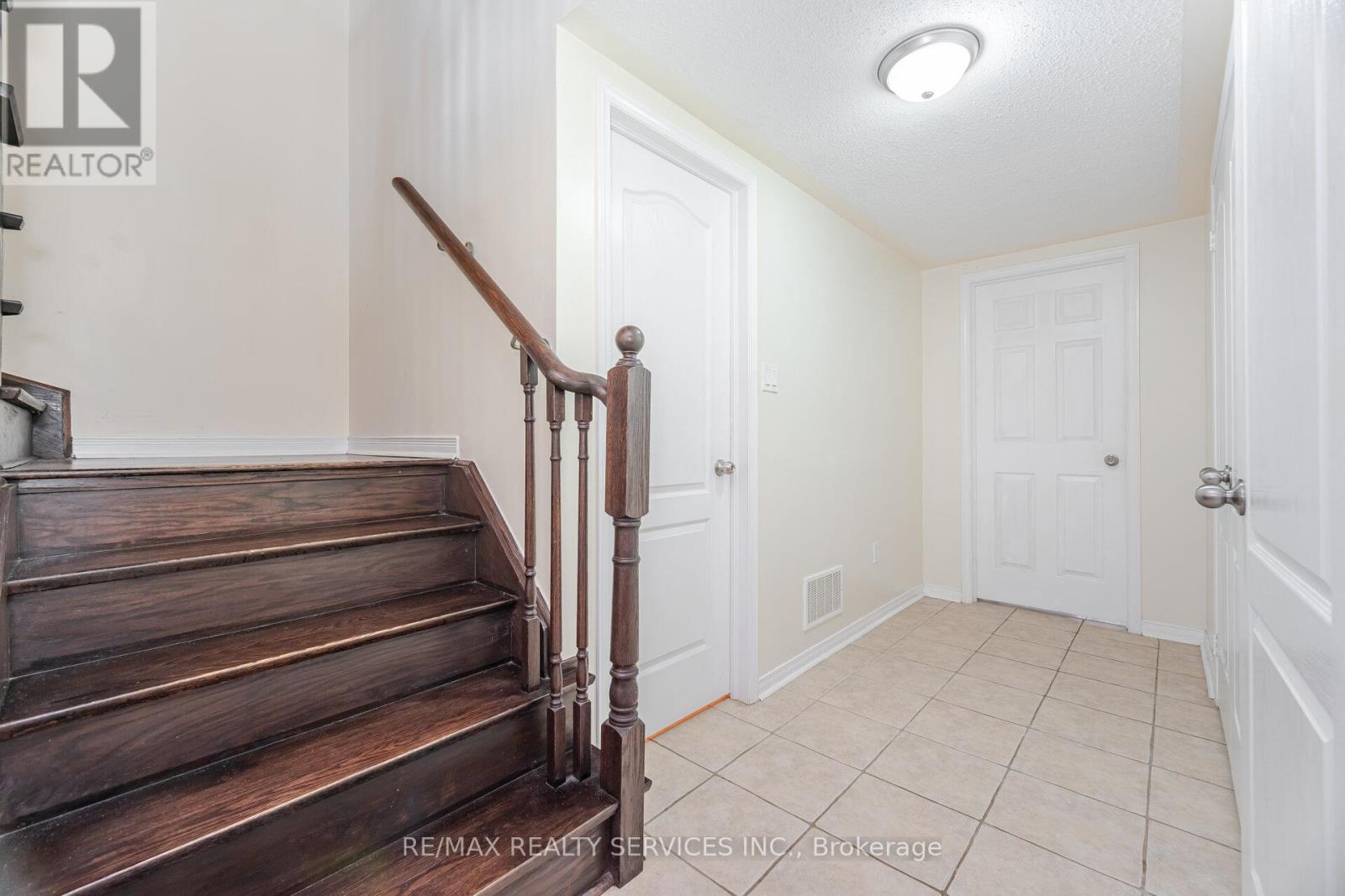 Photo 32 of 196 Inspire Boulevard, Brampton ON
