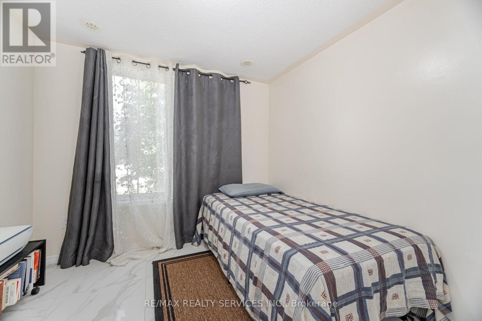 Photo 33 of 196 Inspire Boulevard, Brampton ON
