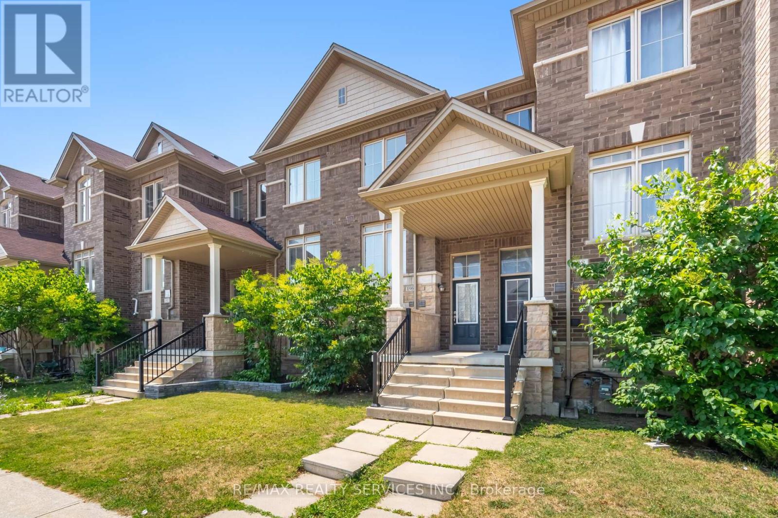 Photo 4 of 196 Inspire Boulevard, Brampton ON