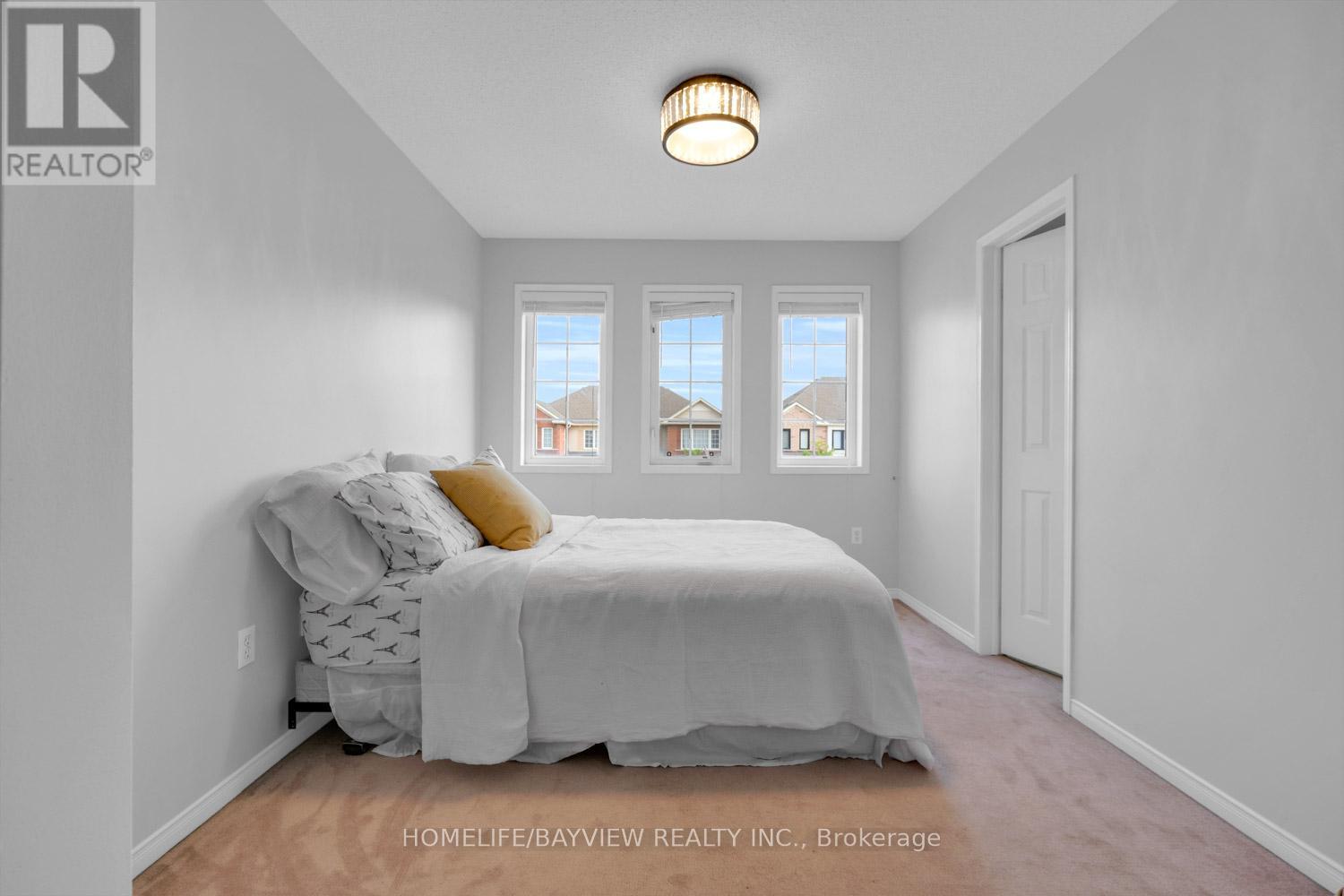 Photo 17 of 231 Sherwood Road, Milton ON