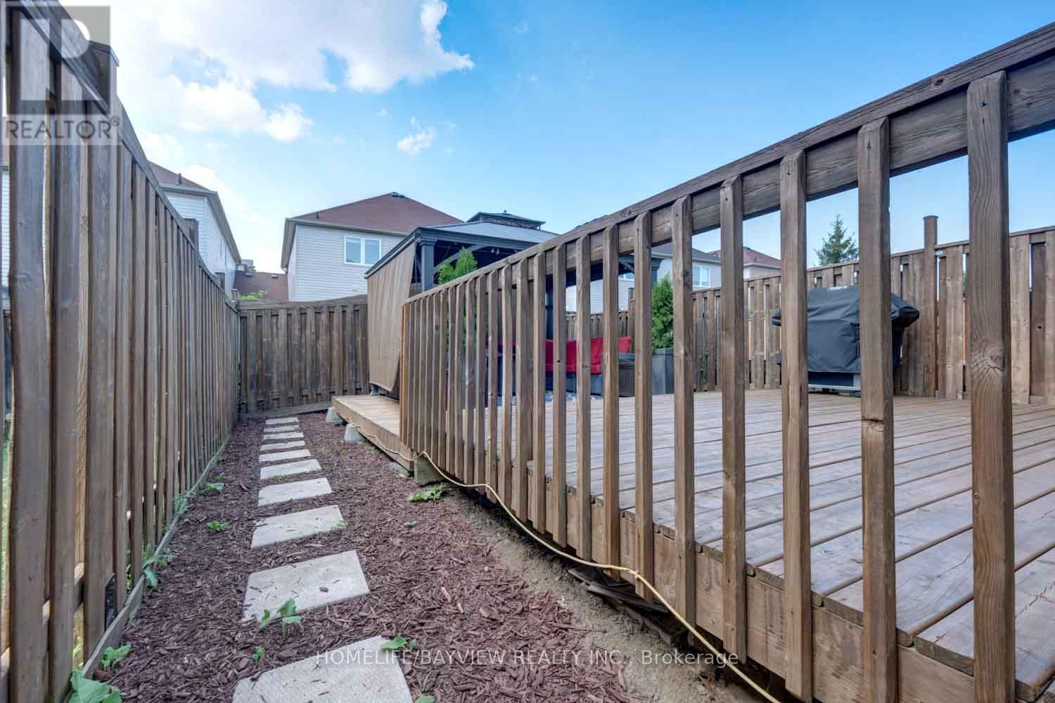 Photo 32 of 231 Sherwood Road, Milton ON