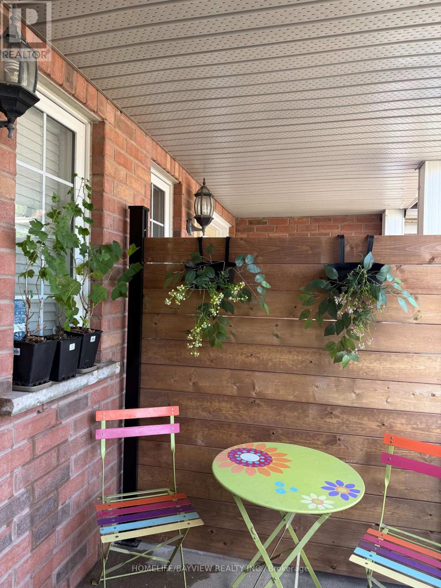 Photo 5 of 231 Sherwood Road, Milton ON