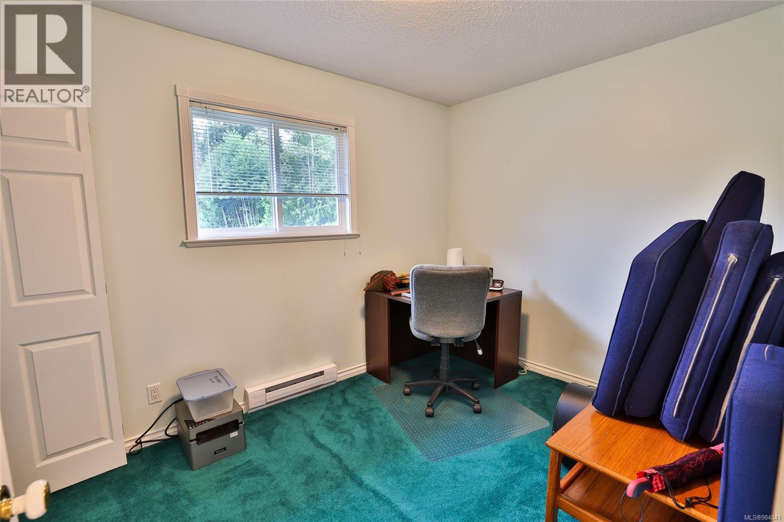 7111 Highland Dr, Port Hardy