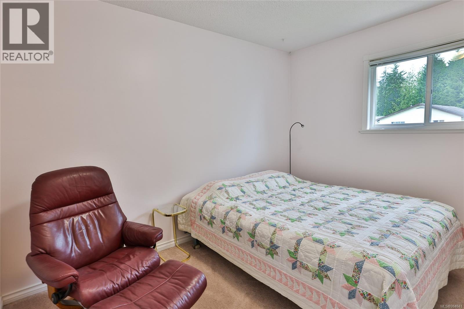7111 Highland Dr, Port Hardy
