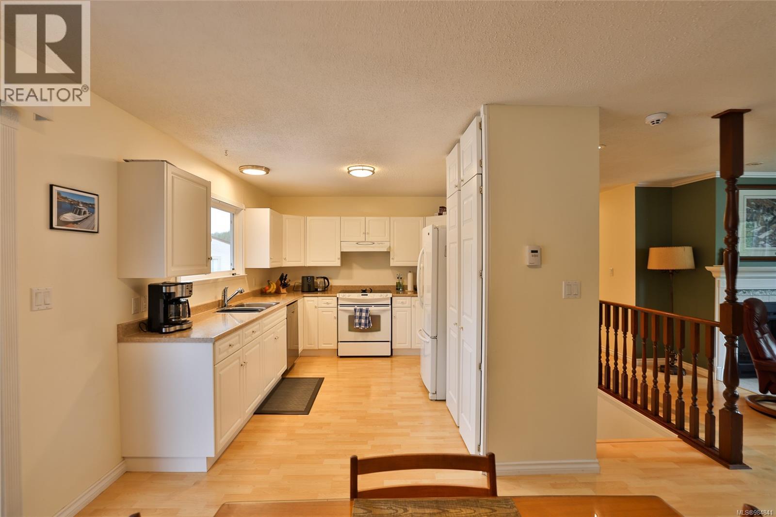 7111 Highland Dr, Port Hardy