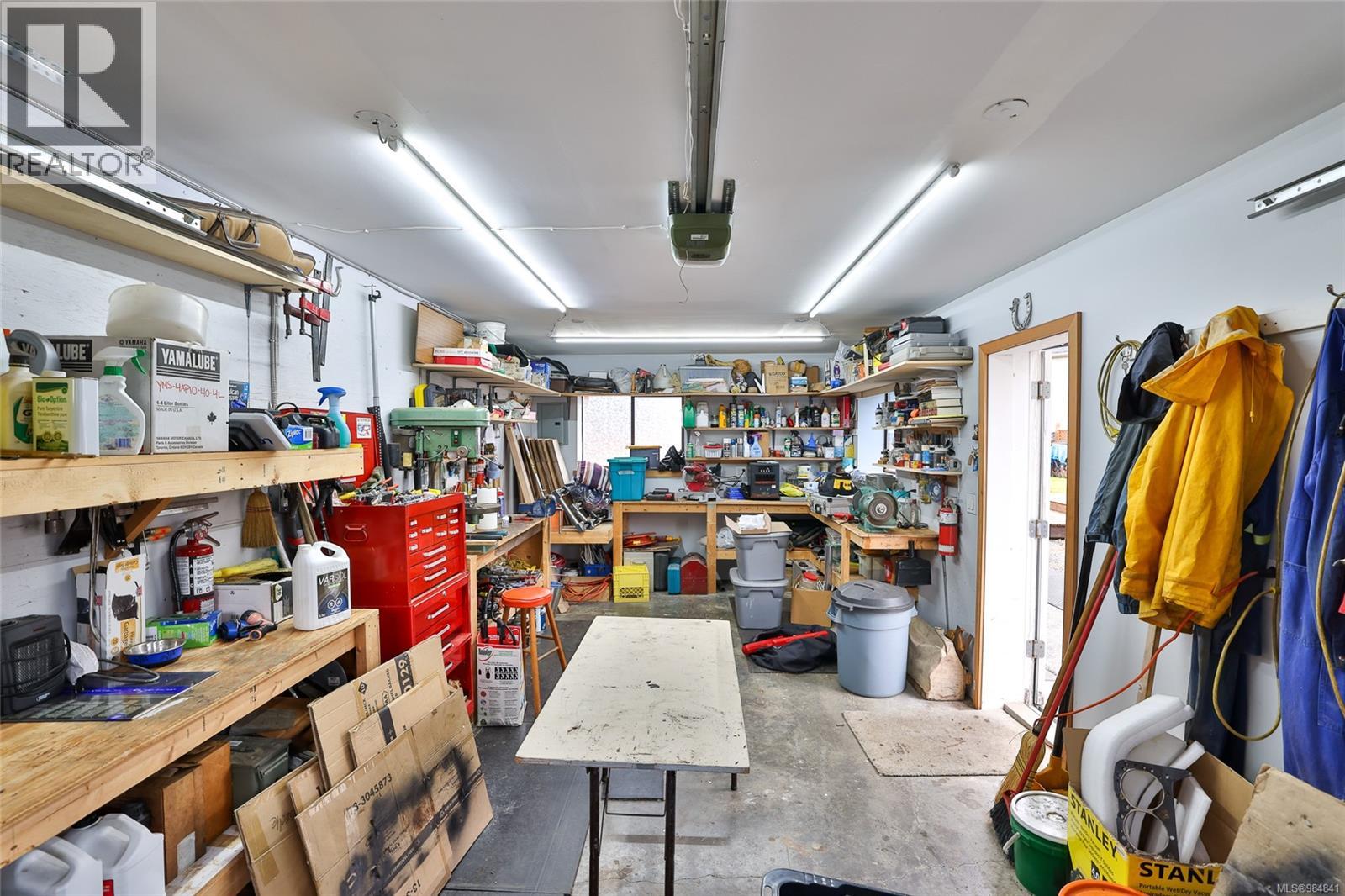 7111 Highland Dr, Port Hardy