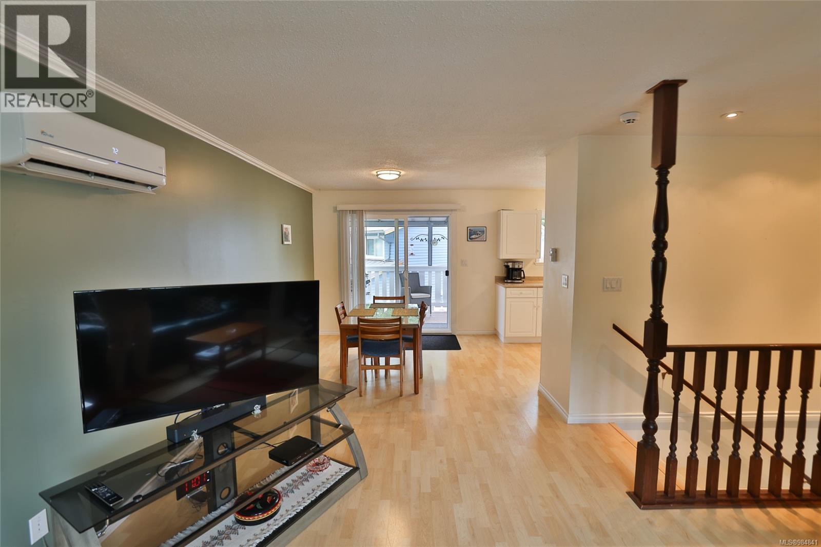 7111 Highland Dr, Port Hardy