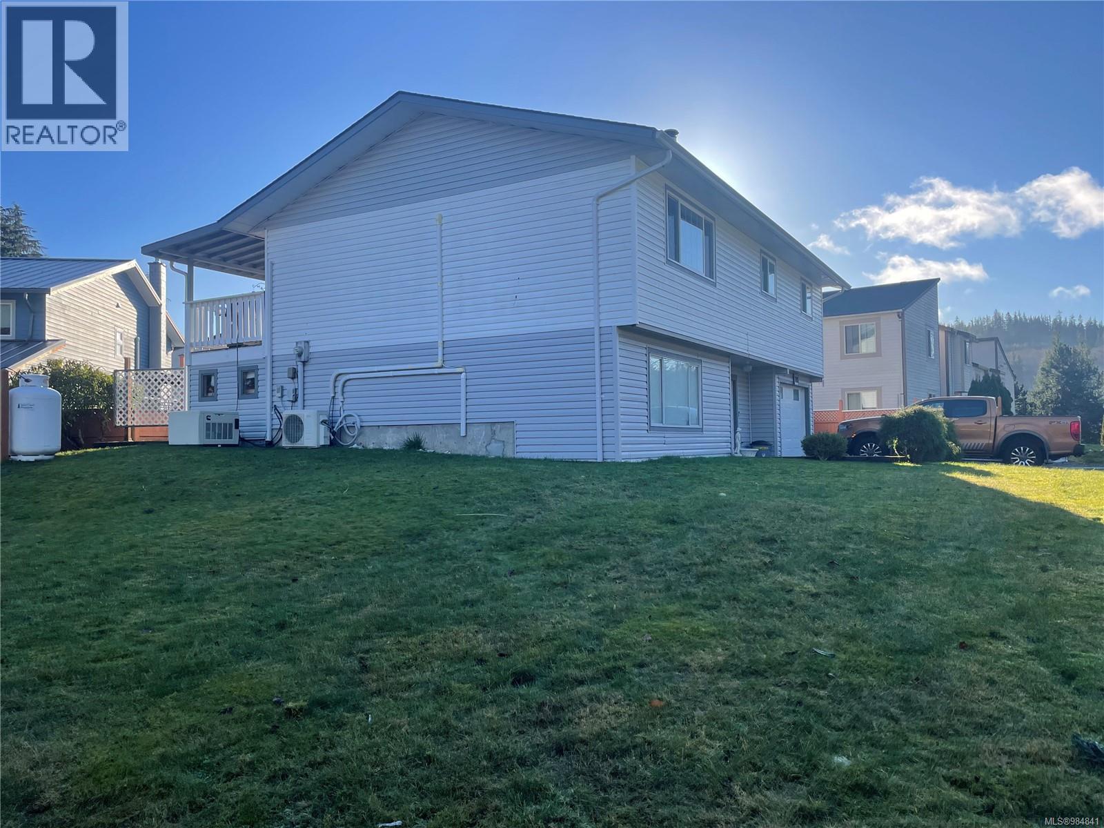 7111 Highland Dr, Port Hardy