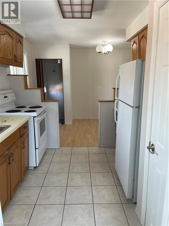 Photo 15 of 161 Kings Forest Drive, Hamilton ON