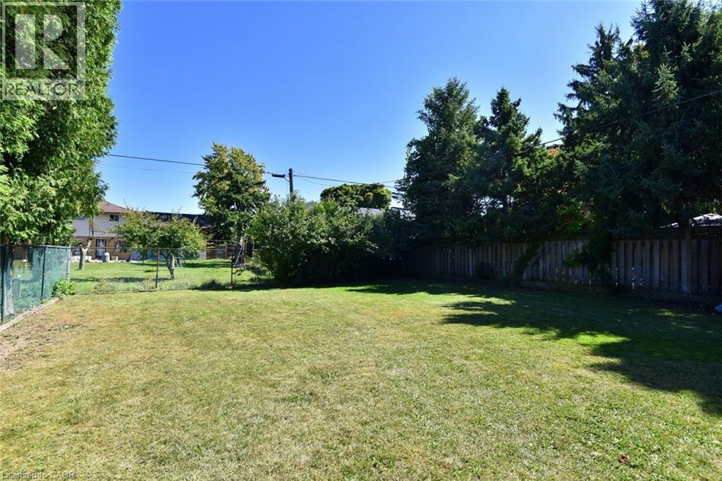 Photo 33 of 161 Kings Forest Drive, Hamilton ON