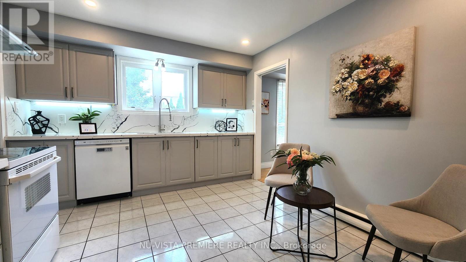 Photo 13 of 57 Mctaggart Crescent, London North ON