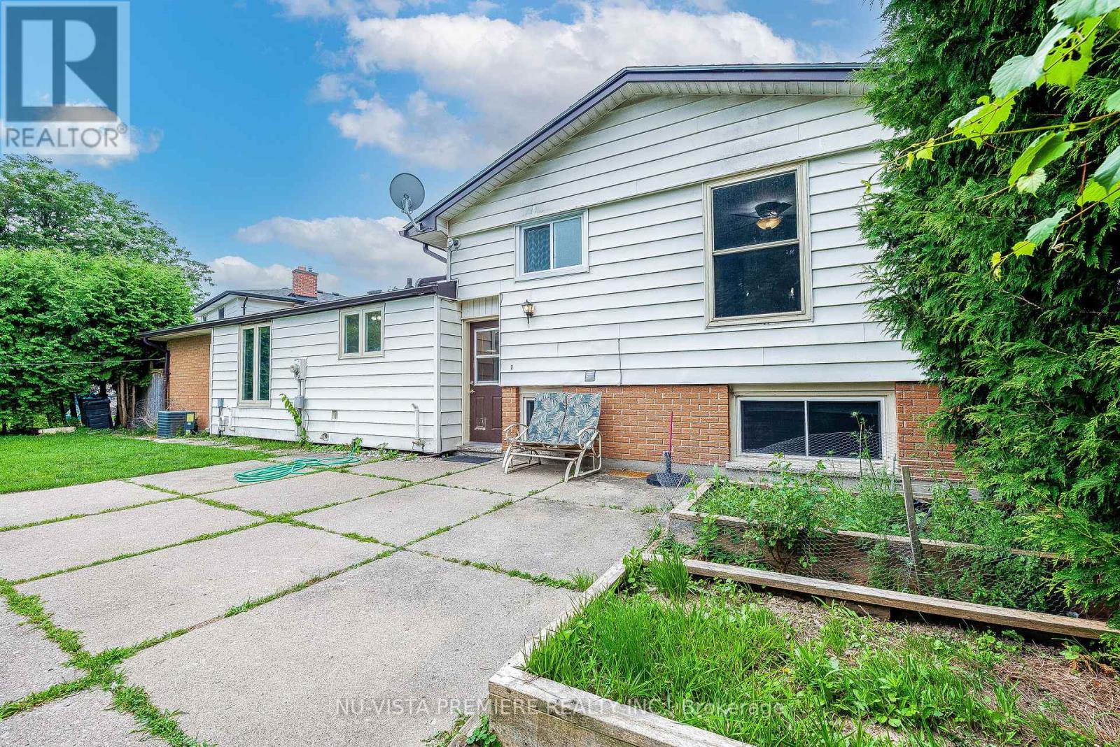 Photo 37 of 57 Mctaggart Crescent, London North ON