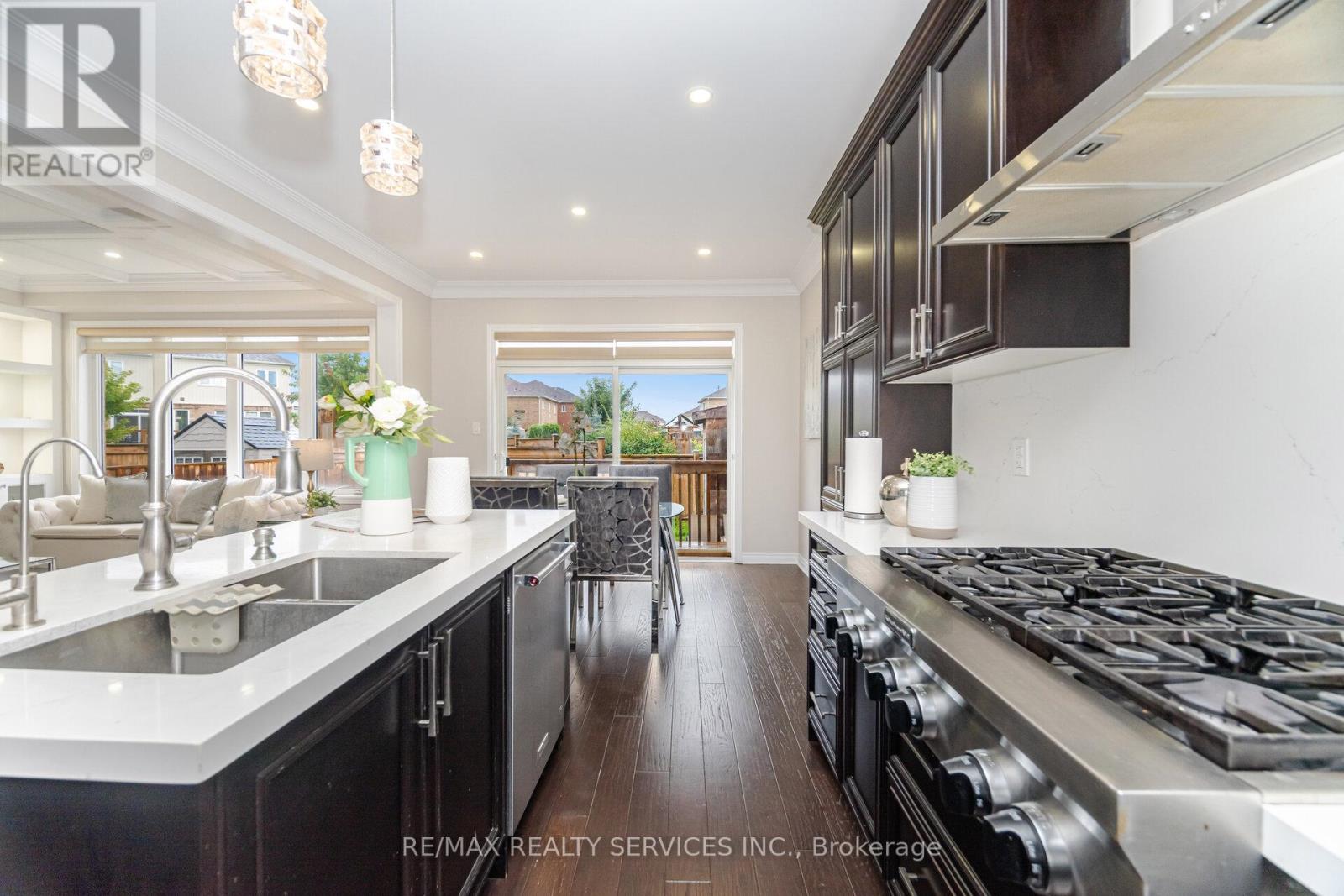 Photo 18 of 30 Oldham Avenue, Brant ON