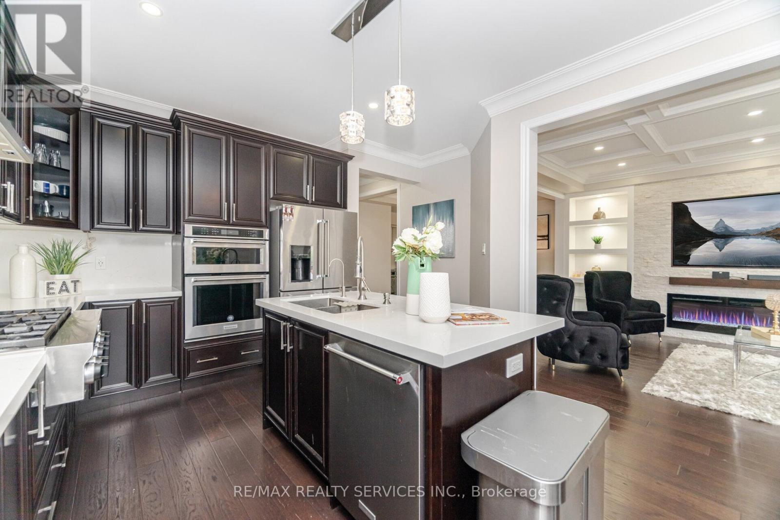 Photo 19 of 30 Oldham Avenue, Brant ON