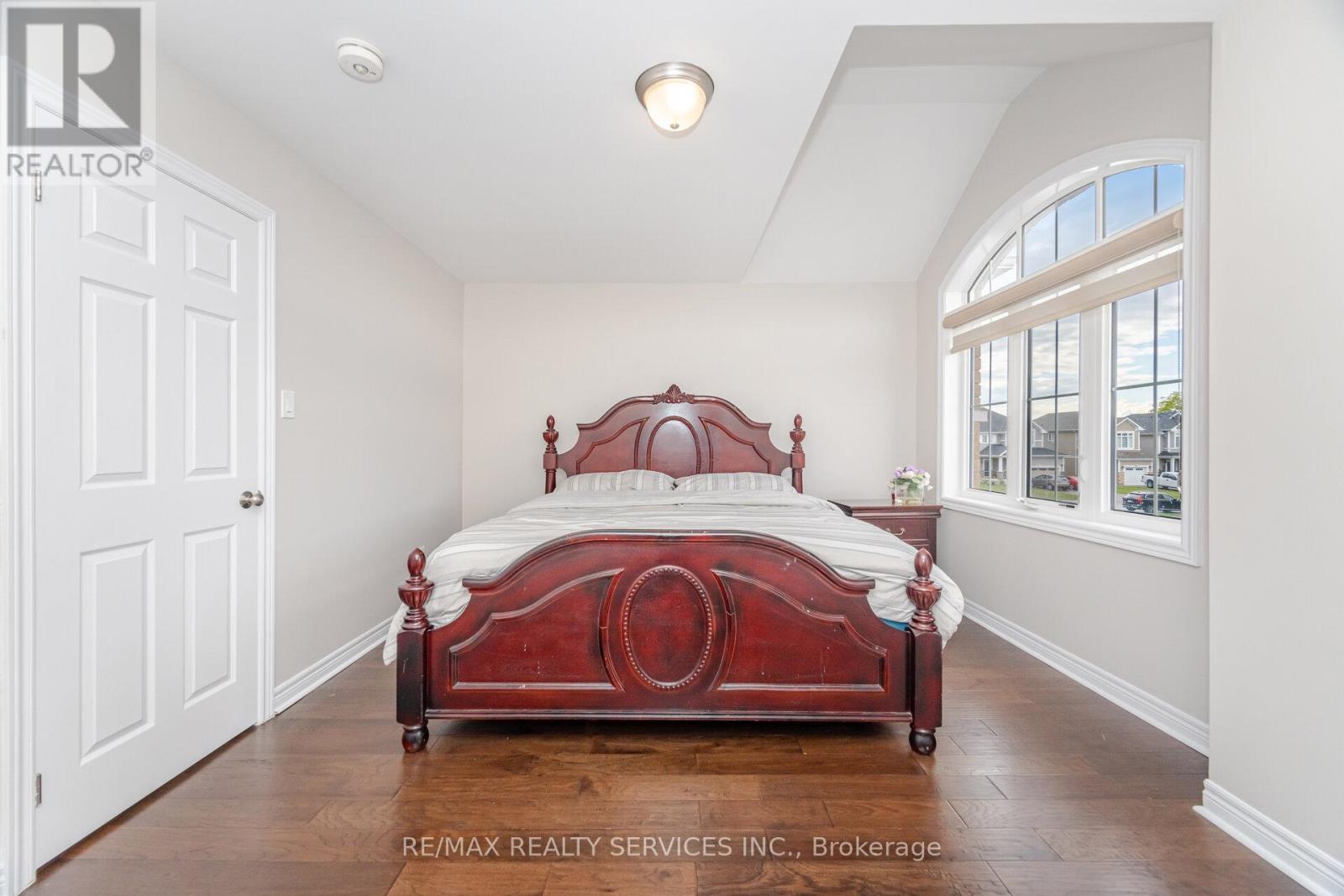 Photo 35 of 30 Oldham Avenue, Brant ON