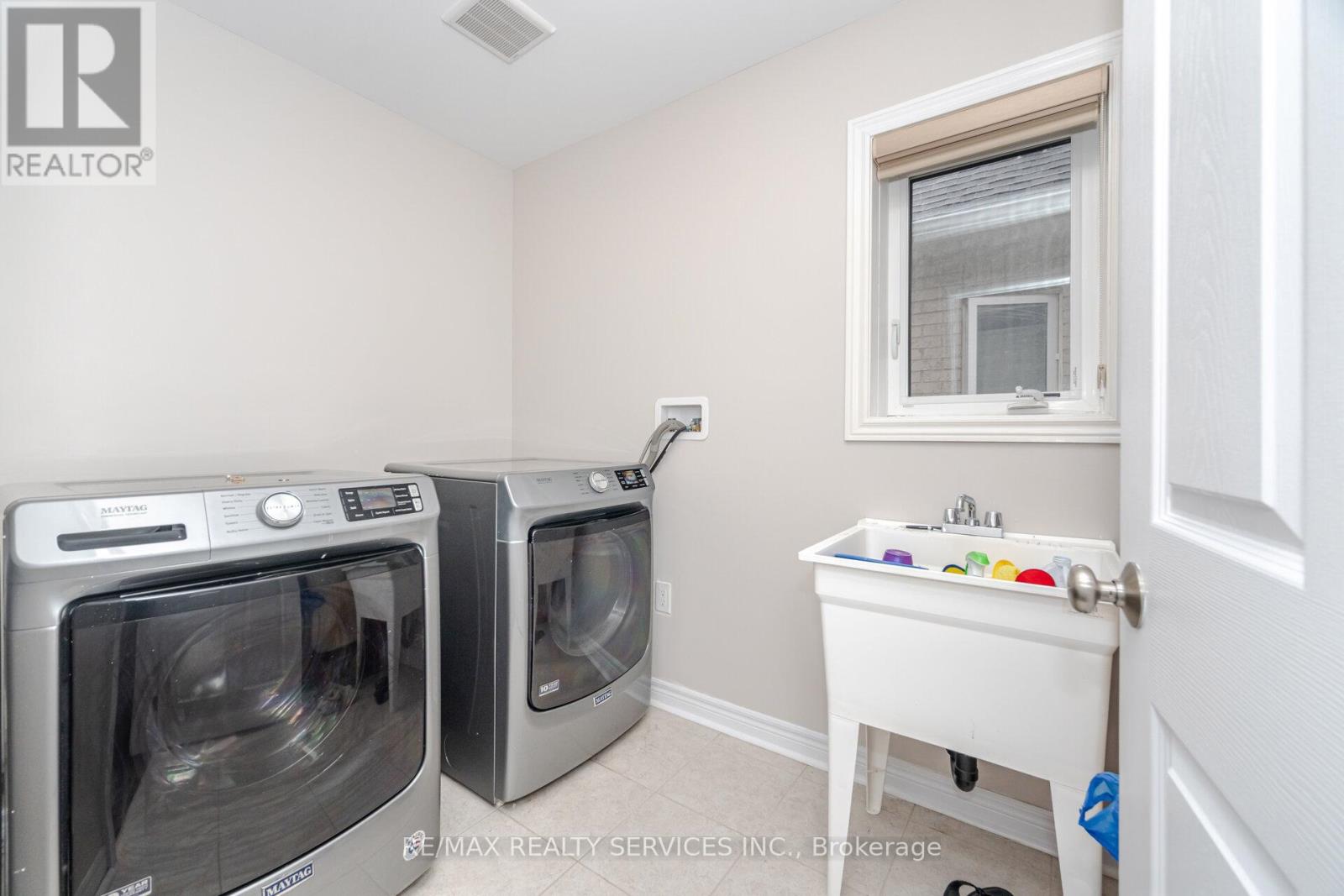 Photo 44 of 30 Oldham Avenue, Brant ON