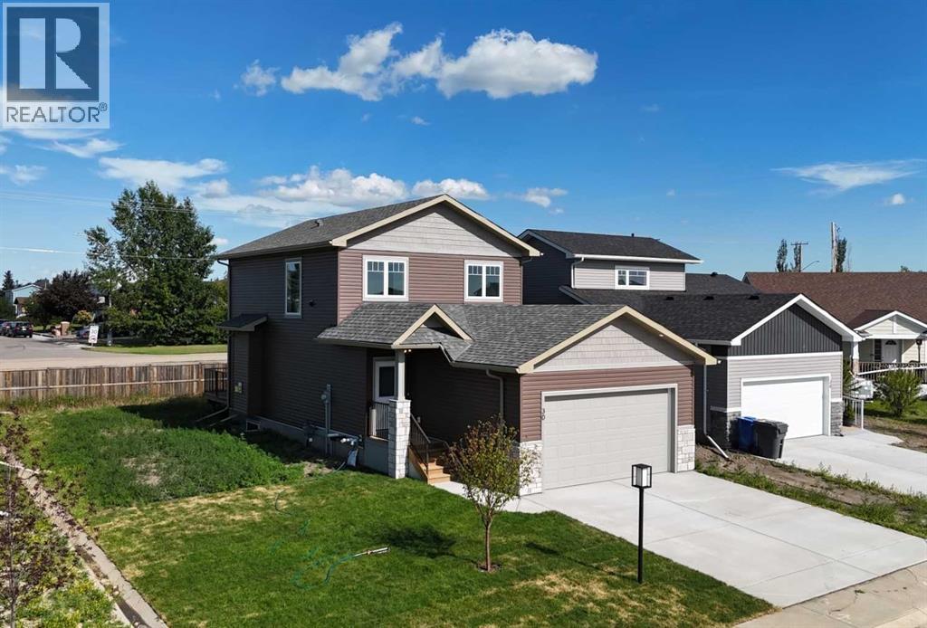 Photo 40 of 30 Clover Crescent, Beiseker AB