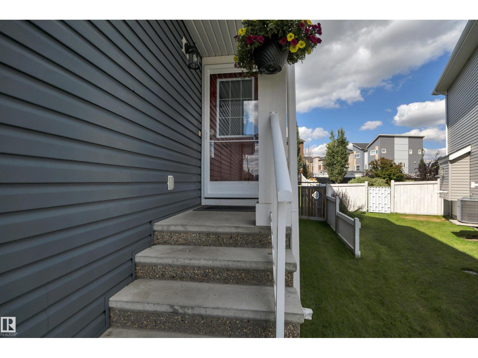 Photo 4 of 391 Simmonds Wy, Leduc AB