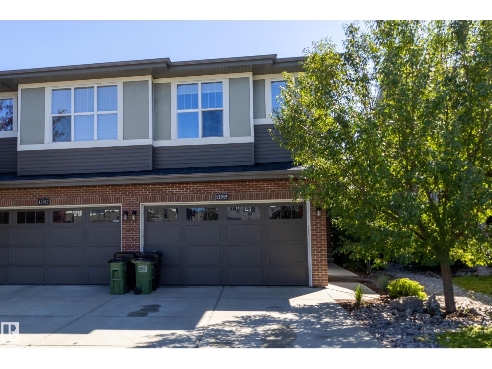 Photo 2 of 12915 205 St Nw, Edmonton AB