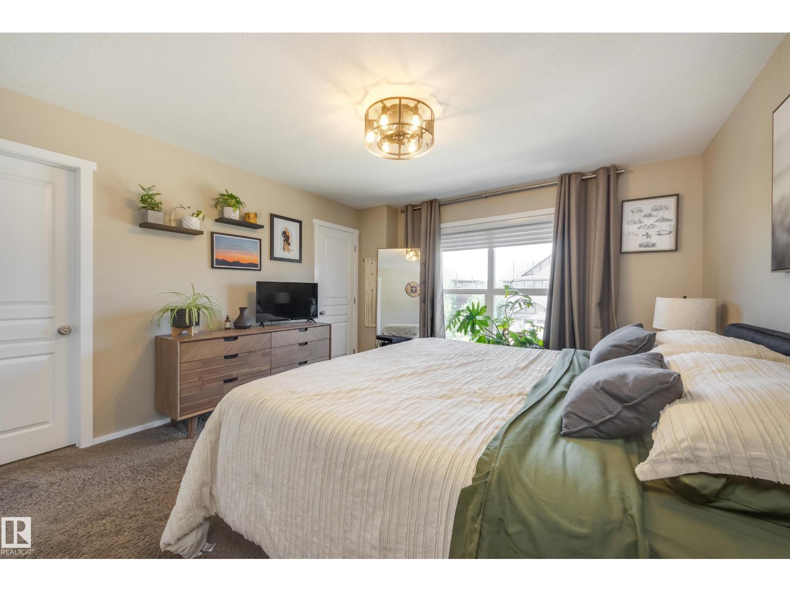 Photo 31 of 12915 205 St Nw, Edmonton AB