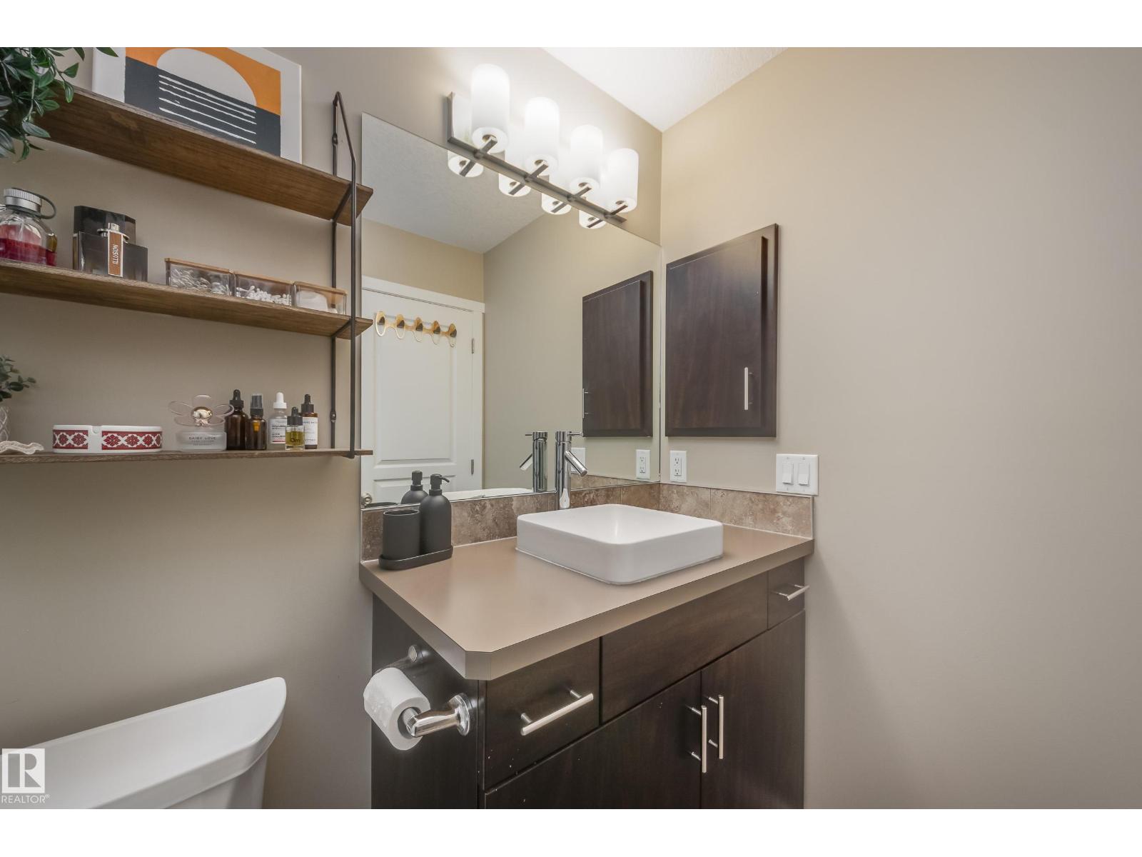 Photo 33 of 12915 205 St Nw, Edmonton AB