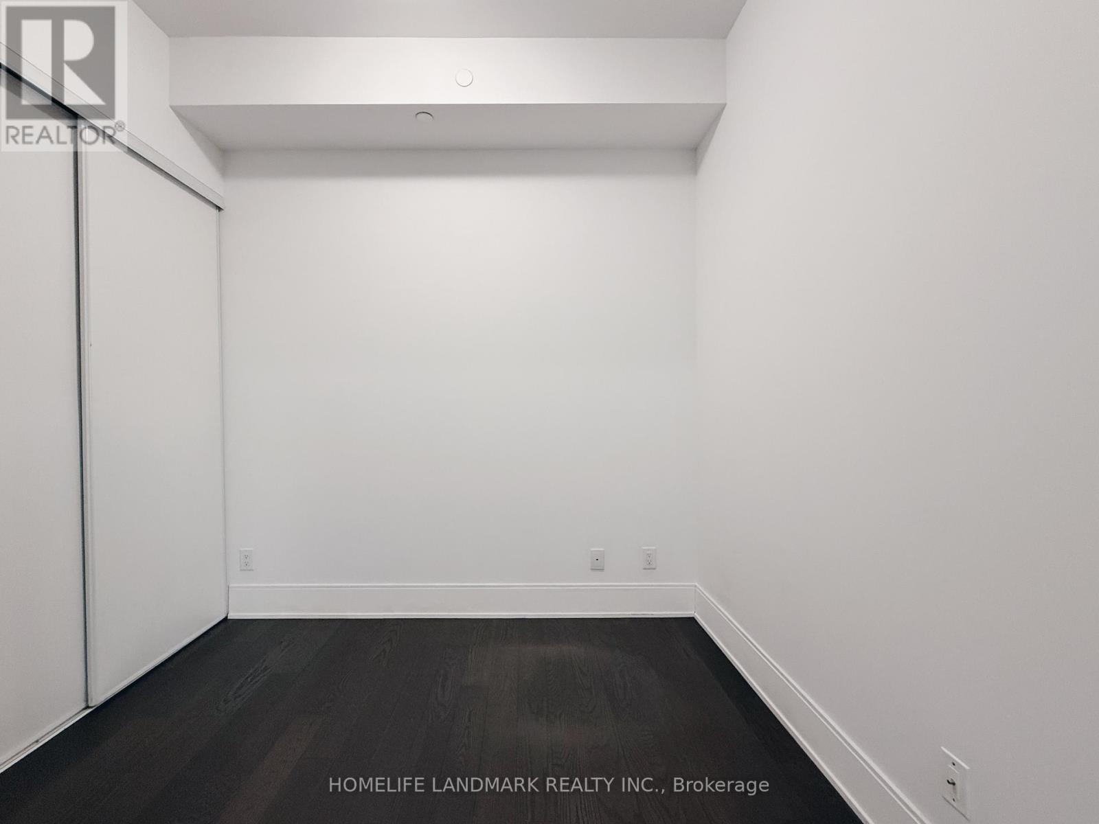 Photo 10 of Lph 5304 50 Charles Street E, Toronto ON