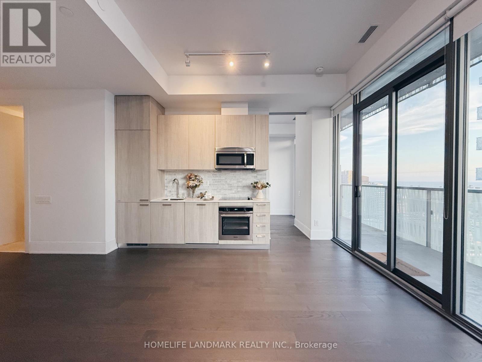 Photo 6 of Lph 5304 50 Charles Street E, Toronto ON
