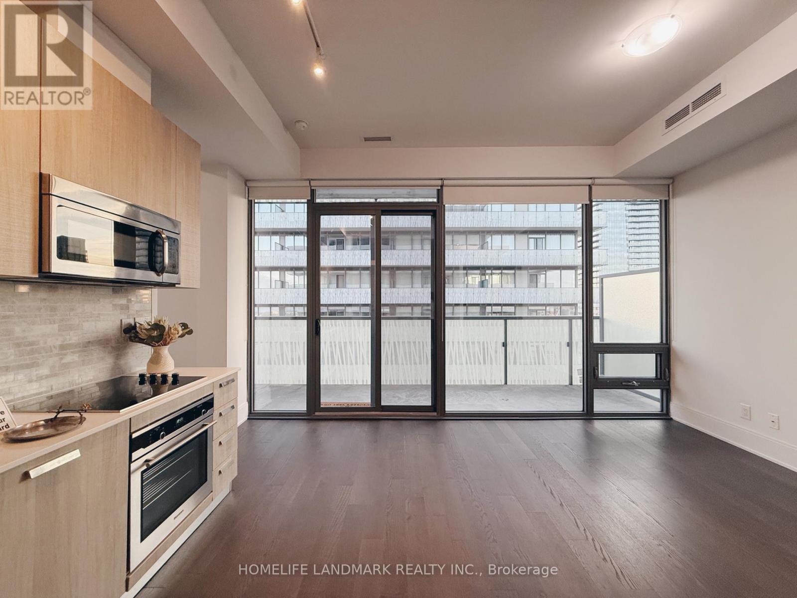 Photo 7 of Lph 5304 50 Charles Street E, Toronto ON