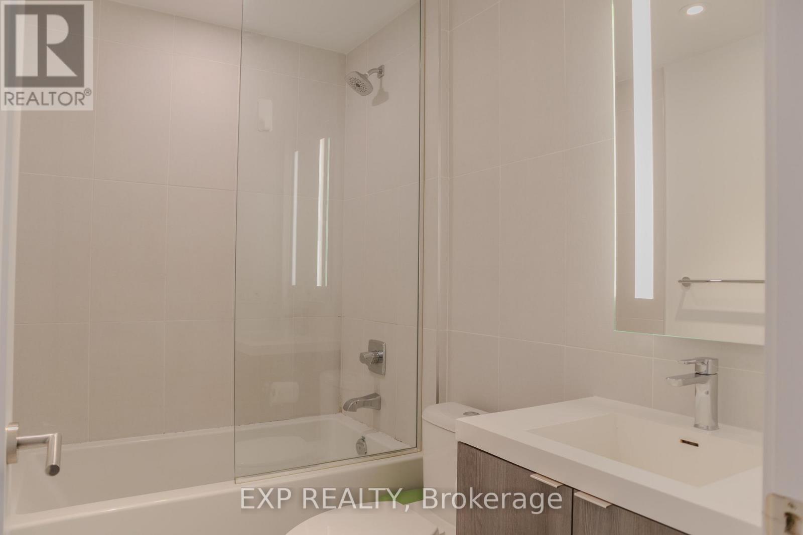 Photo 11 of 519 585 Bloor Street E, Toronto ON