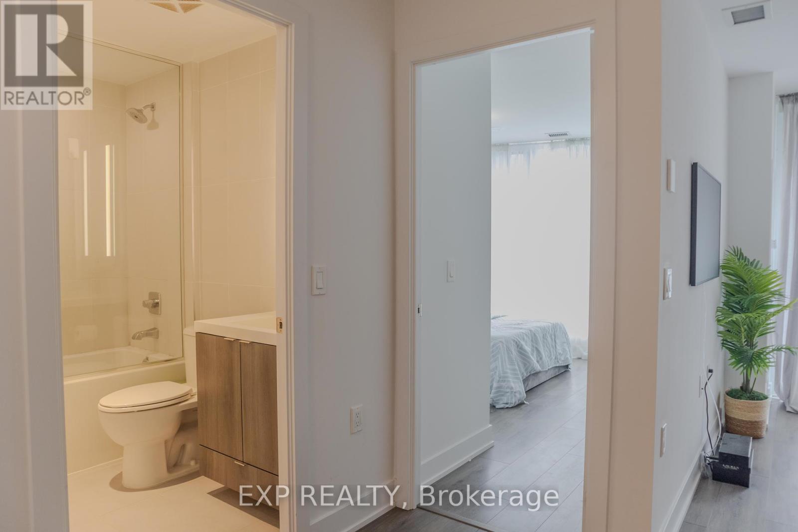 Photo 15 of 519 585 Bloor Street E, Toronto ON