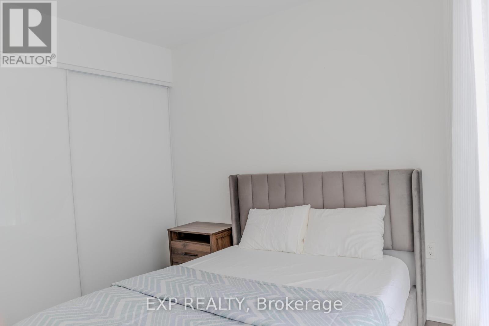 Photo 17 of 519 585 Bloor Street E, Toronto ON