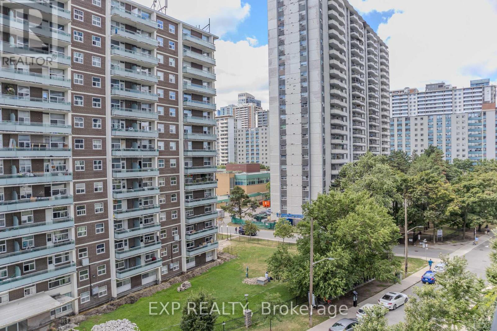 Photo 22 of 519 585 Bloor Street E, Toronto ON
