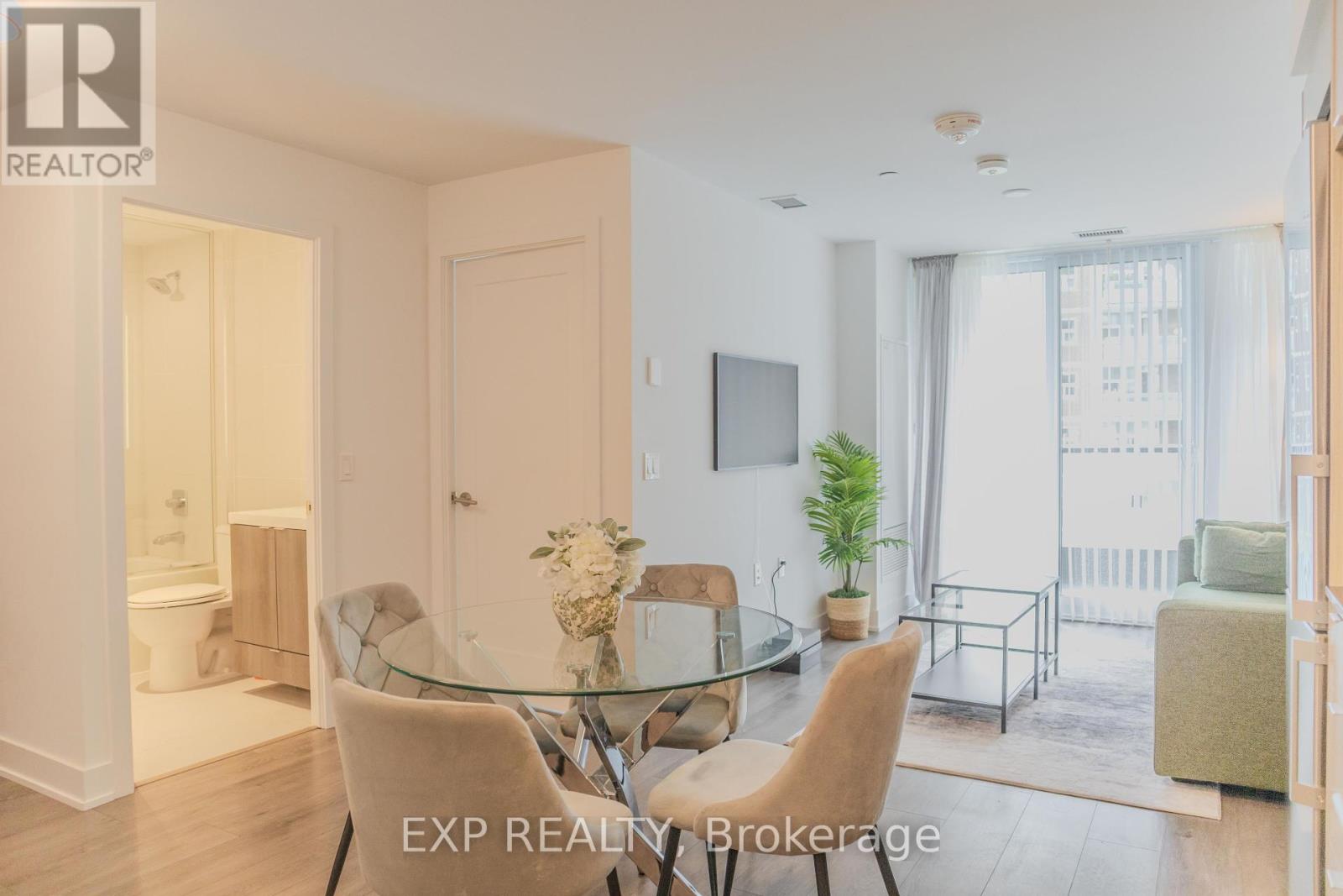 Photo 8 of 519 585 Bloor Street E, Toronto ON