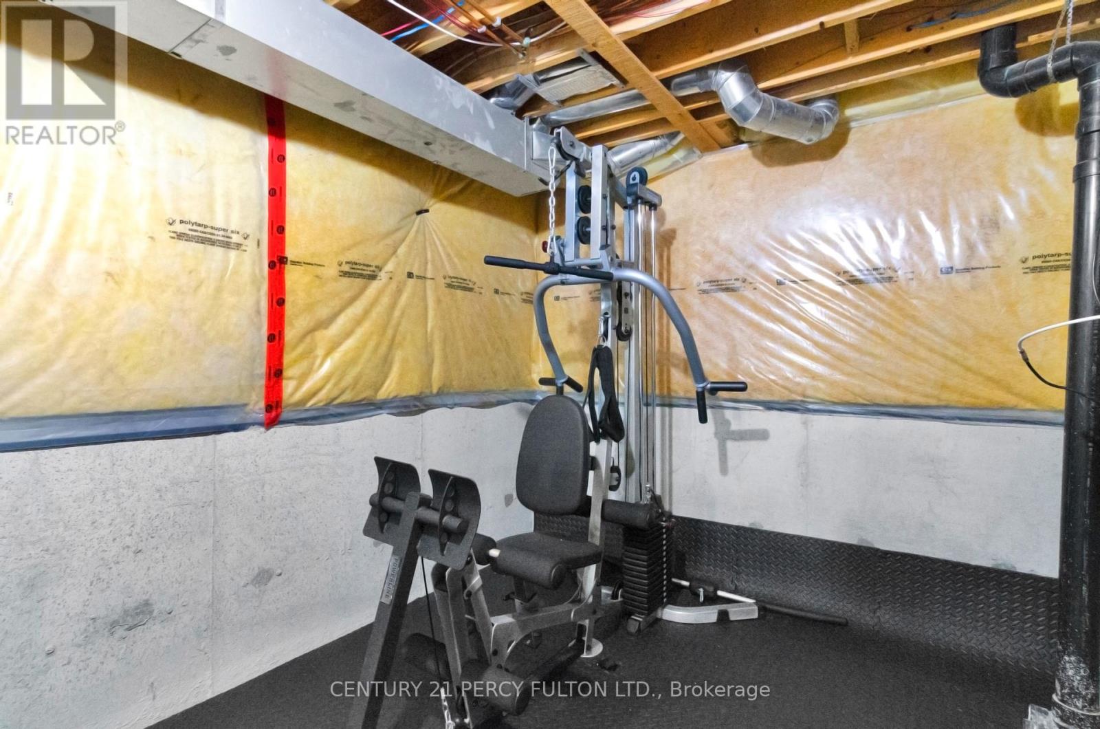 Photo 28 of 19 Odessa Crescent, Whitby ON