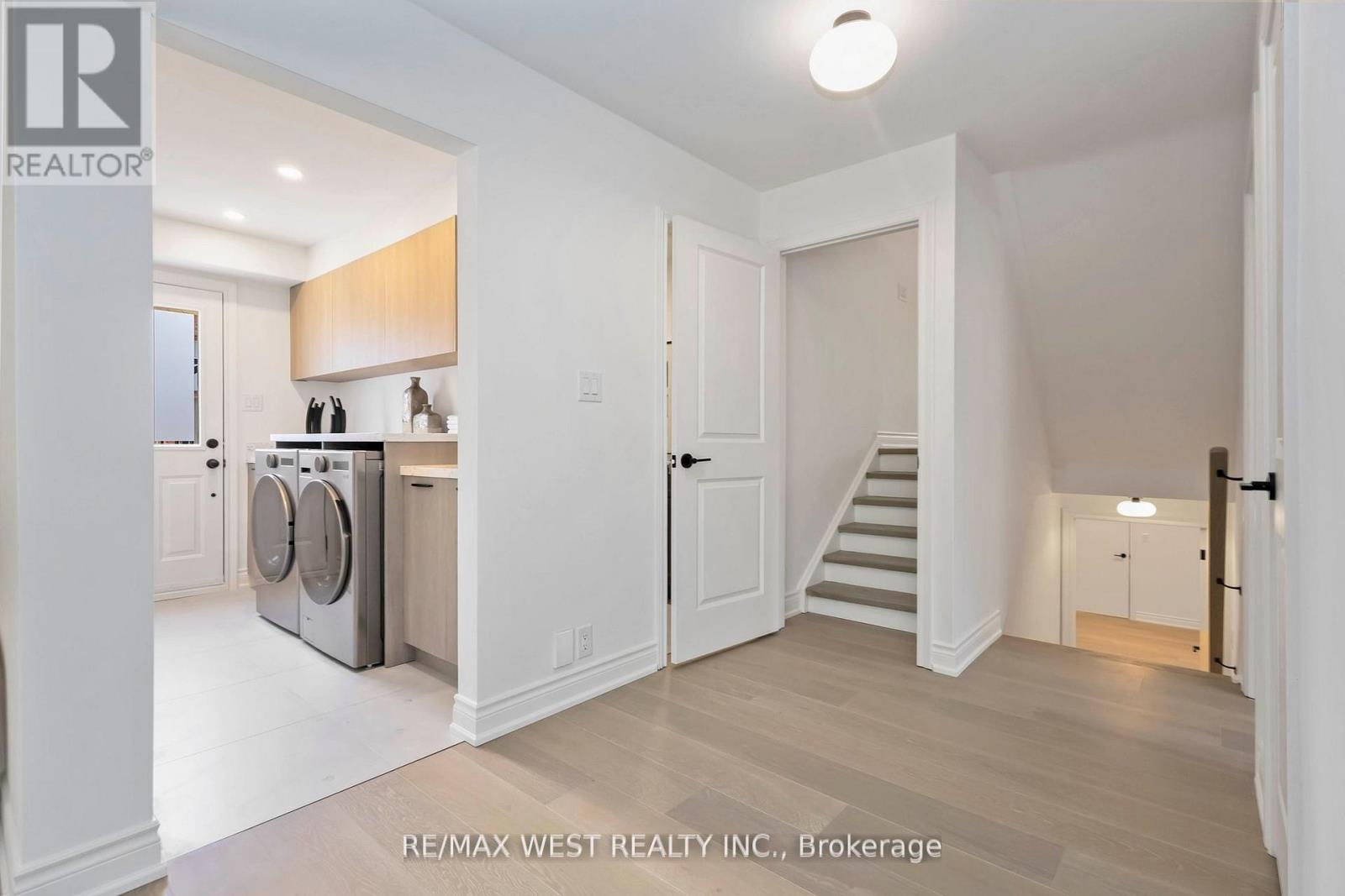 Photo 22 of 54 Elmartin Drive, Toronto ON