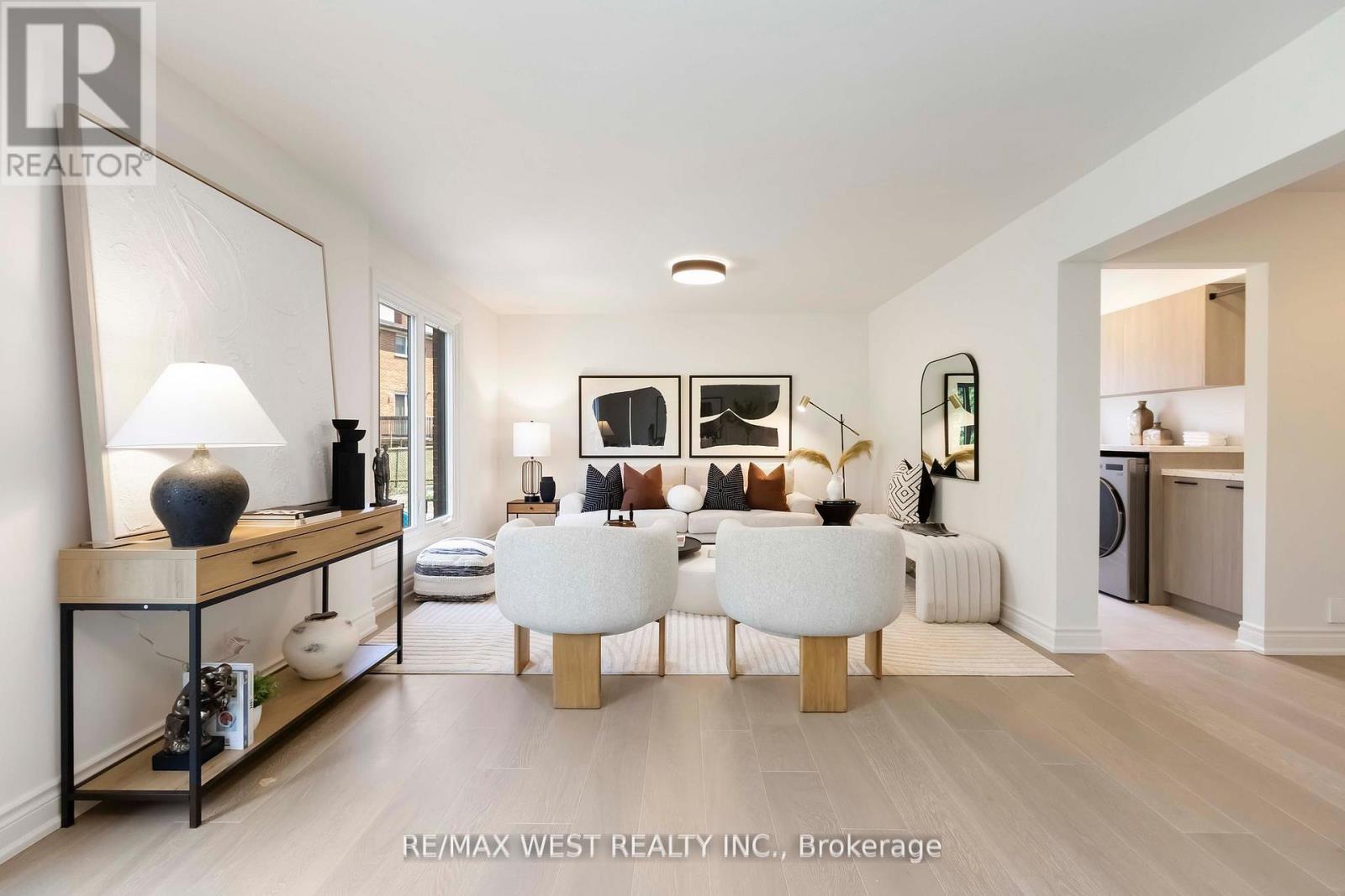 Photo 24 of 54 Elmartin Drive, Toronto ON