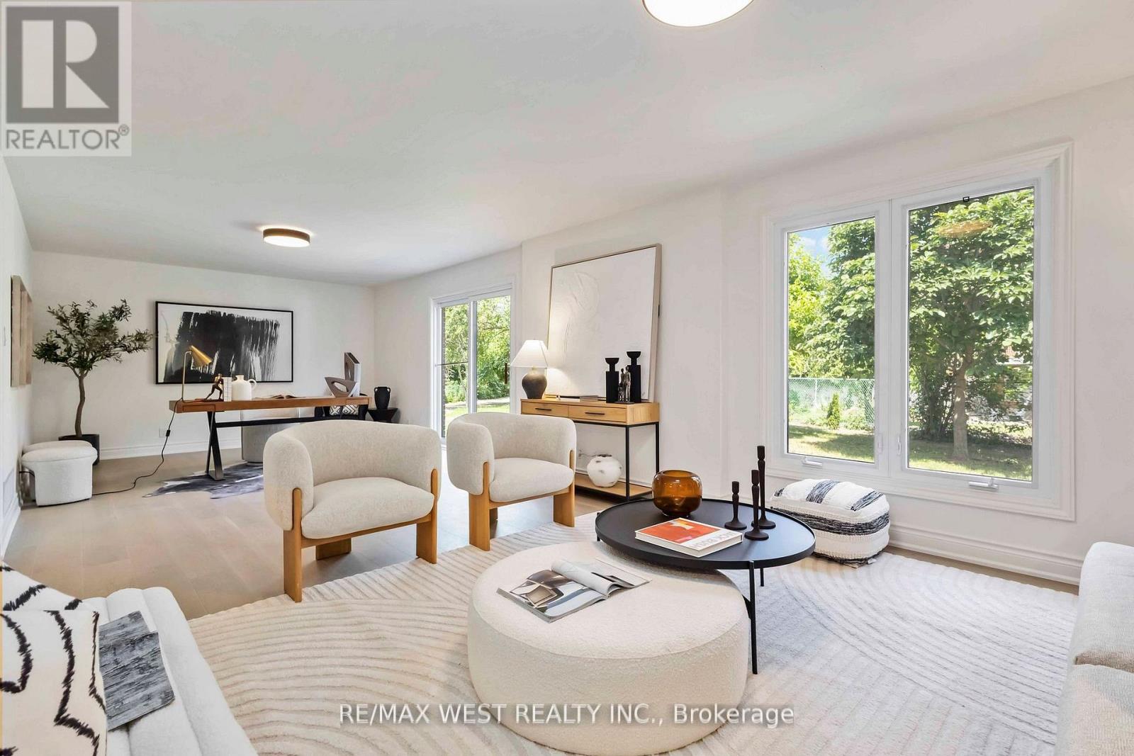 Photo 27 of 54 Elmartin Drive, Toronto ON