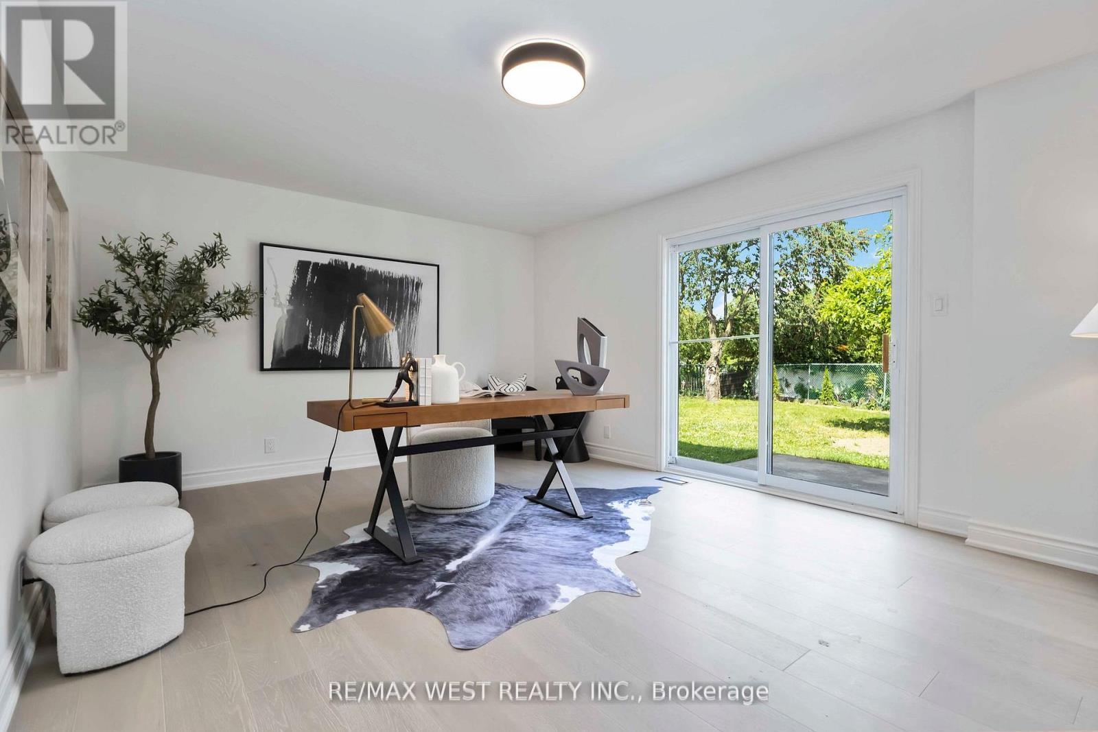 Photo 29 of 54 Elmartin Drive, Toronto ON