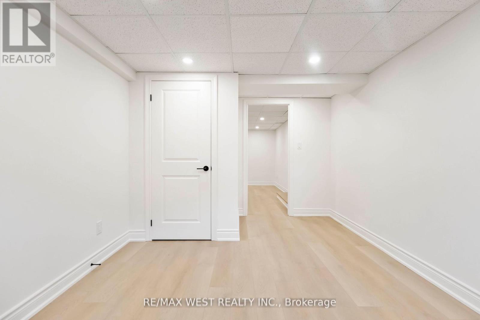 Photo 43 of 54 Elmartin Drive, Toronto ON