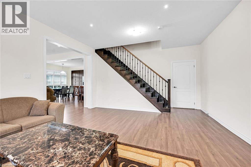 Photo 40 of 3 Aldgate Avenue, Hamilton ON