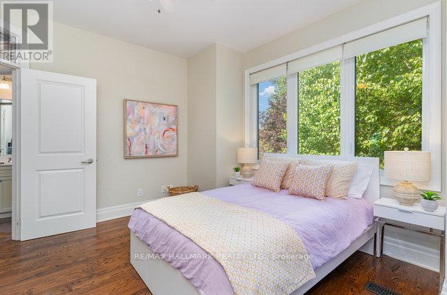 Photo 24 of 7 Tizzard Avenue, Toronto ON