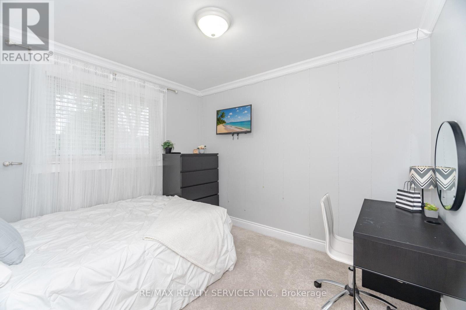 Photo 30 of 234 Elizabeth Street S, Brampton ON