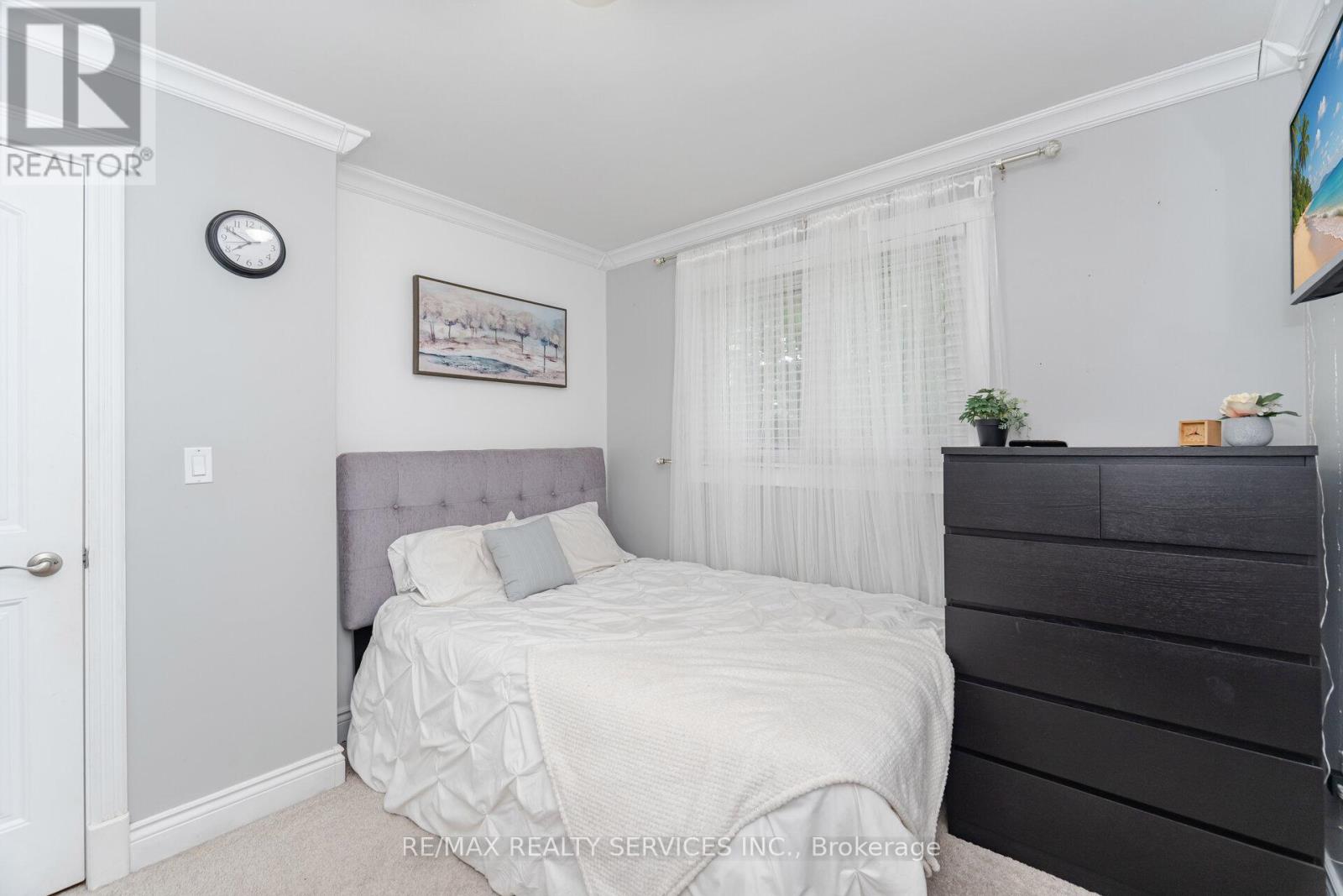 Photo 31 of 234 Elizabeth Street S, Brampton ON